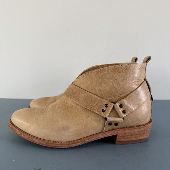 Koolaburra by UGG Santa Barbara Dame Leather Light Tan Harness Ankle Booties - Picture 4 of 9
